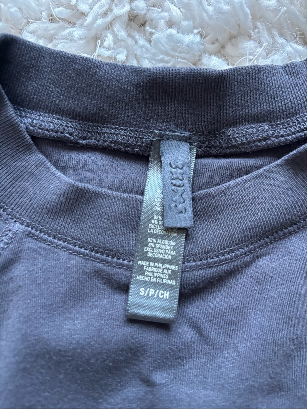 SKIMS New Vintage raglan mock neck cropped tee - Picture 2 of 2